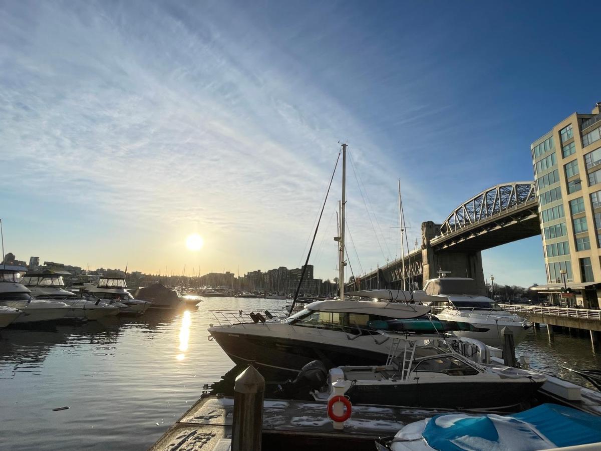 Downtown 1Br Condo At Granville Strip Near English Bay Vancouver Exterior foto